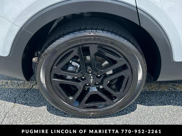 Photo of 2024 GLACIAL WHITE PEARL WHIT Kia Telluride