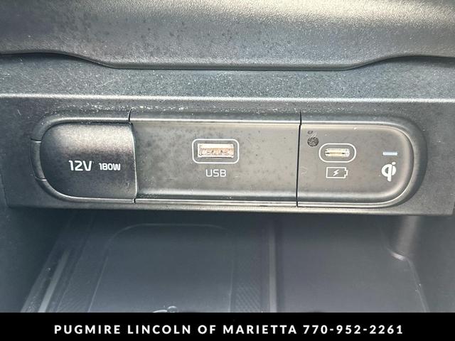 Photo of 2024 GLACIAL WHITE PEARL WHIT Kia Telluride
