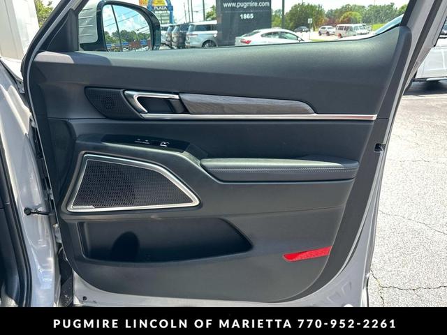 Photo of 2024 GLACIAL WHITE PEARL WHIT Kia Telluride