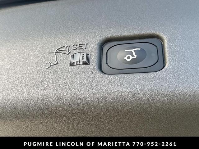 Photo of 2025 Infinite Black Metallic Clearcoat Lincoln Nautilus