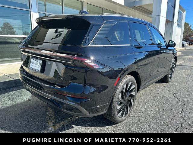 Photo of 2025 Infinite Black Metallic Clearcoat Lincoln Nautilus