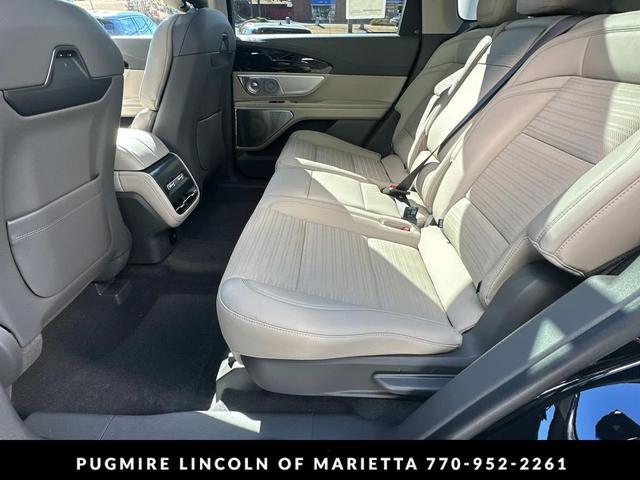 Photo of 2025 Infinite Black Metallic Clearcoat Lincoln Nautilus