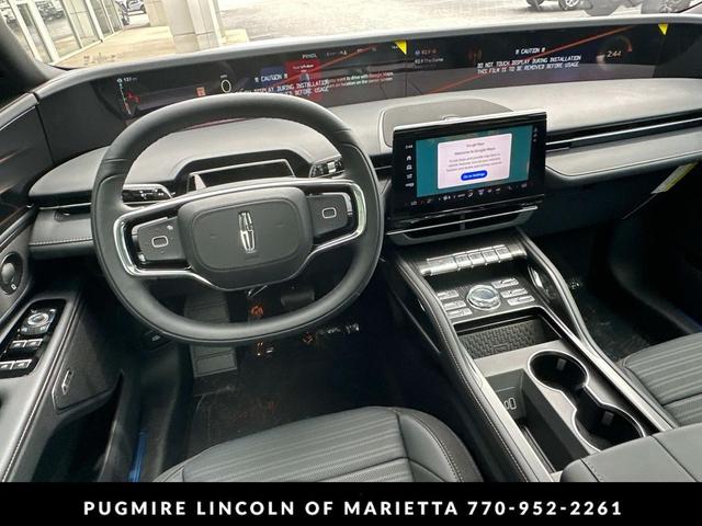 Photo of 2025 White Platinum Metallic Tri-Coat Lincoln Nautilus