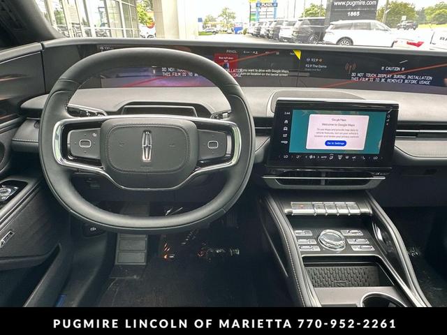 Photo of 2025 White Platinum Metallic Tri-Coat Lincoln Nautilus