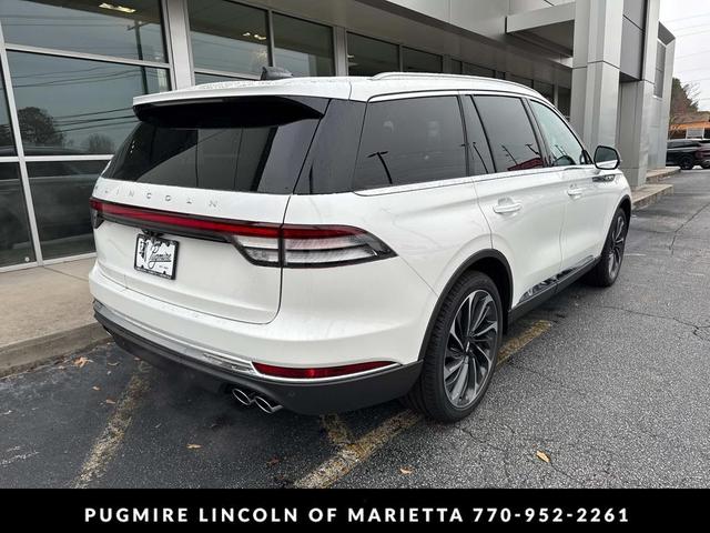Photo of 2025 Pristine White Metallic Tri-Coat Lincoln Aviator