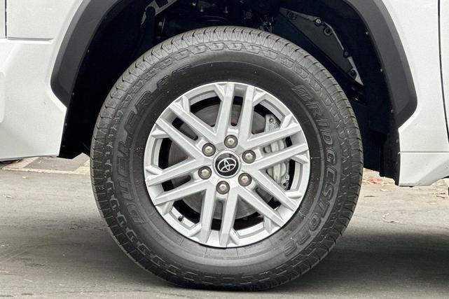 Photo of 2023 Ice Cap Toyota Tundra