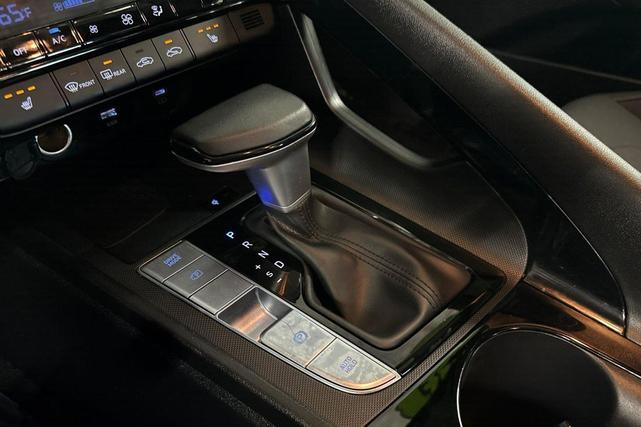 Photo of 2025 Abyss Black Hyundai ELANTRA