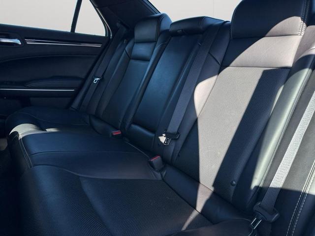 Photo of 2022 Bright White Clearcoat Chrysler 300
