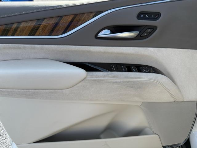 Photo of 2021 Crystal White Tricoat Cadillac Escalade