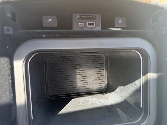 Photo of 2021 Crystal White Tricoat Cadillac Escalade