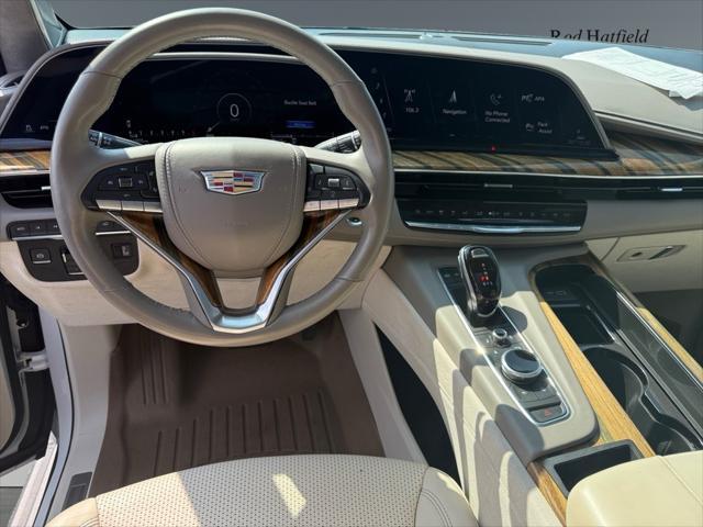 Photo of 2021 Crystal White Tricoat Cadillac Escalade