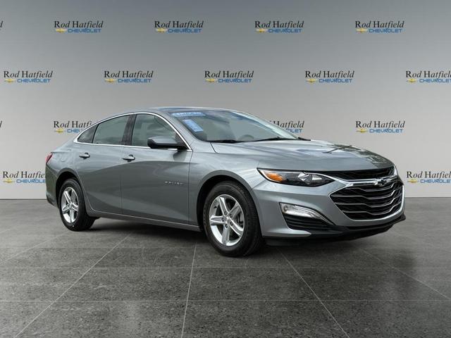 Photo of 2025 Sterling Gray Metallic Chevrolet Malibu