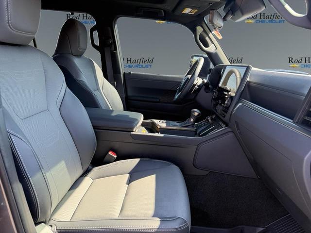 Photo of 2025 Gray Lexus GX 550