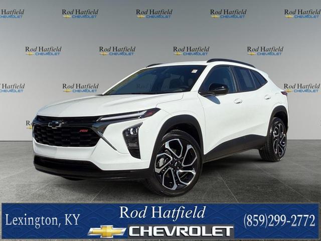 Photo of 2025 Summit White Chevrolet Trax