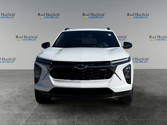 Photo of 2025 Summit White Chevrolet Trax