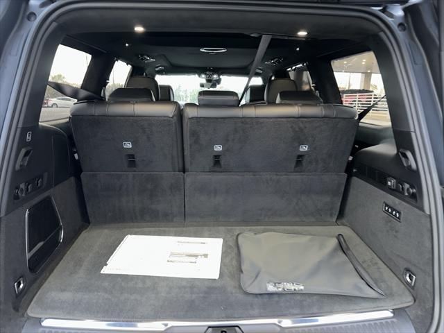 Photo of 2023 Velvet Red Pearlcoat Jeep Grand Wagoneer