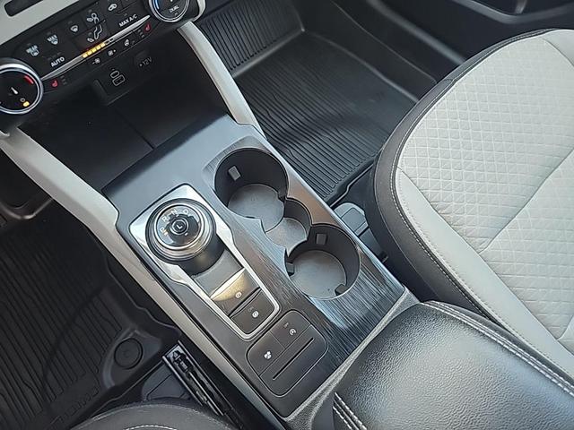 Photo of 2024 Carbonized Gray Metallic Ford Escape