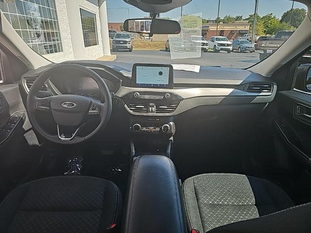 Photo of 2024 Black Metallic Ford Escape