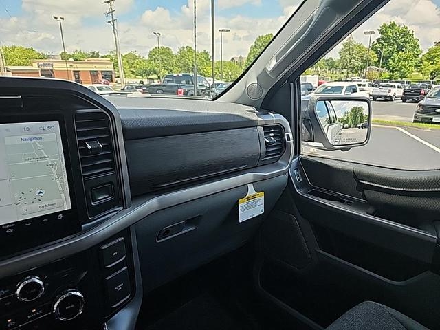 Photo of 2025 Oxford White Ford F-150