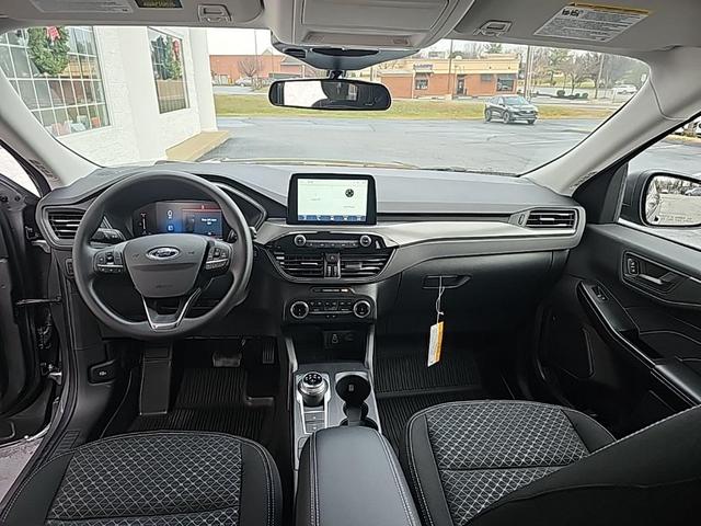 Photo of 2025 Carbonized Gray Metallic Ford Escape