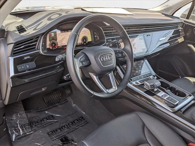 Photo of 2022 Florett Silver Metallic Audi Q7
