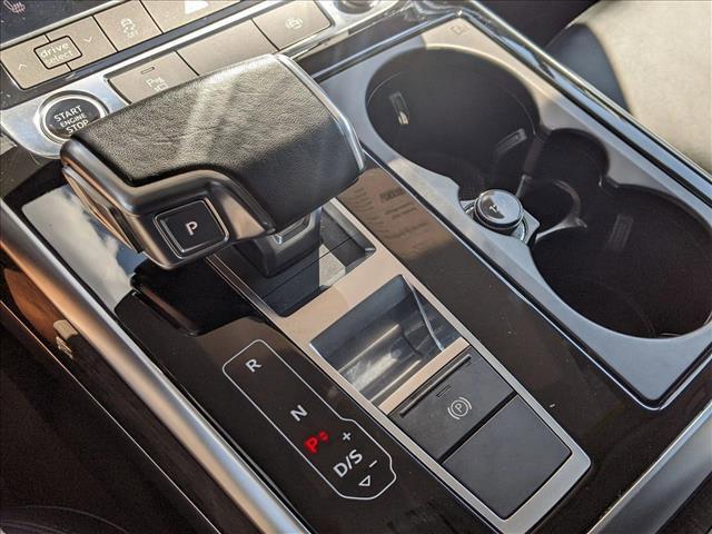 Photo of 2022 Florett Silver Metallic Audi Q7