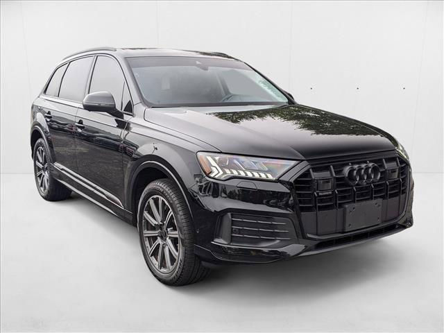 Photo of 2024 Mythos Black Metallic Audi Q7