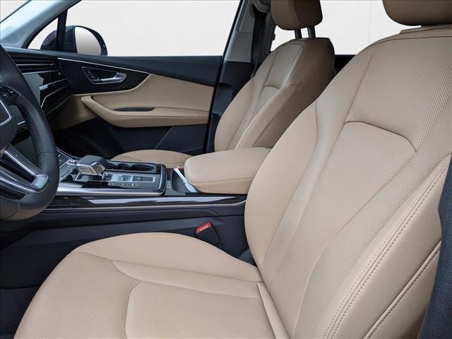 Photo of 2024 Mythos Black Metallic Audi Q7