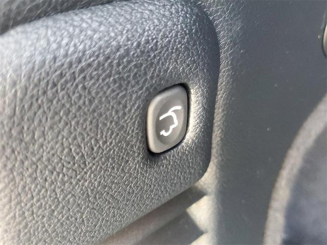 Photo of 2020 Granite Crystal Metallic Clearcoat Jeep Grand Cherokee