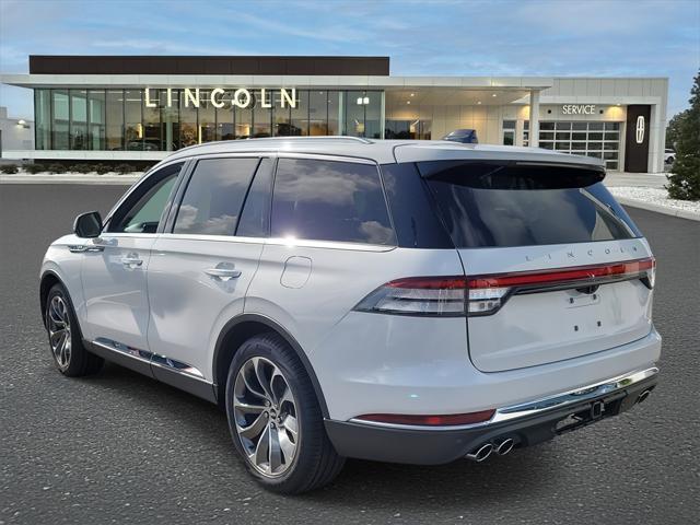 Photo of 2025 Pristine White Metallic Tri-Coat Lincoln Aviator