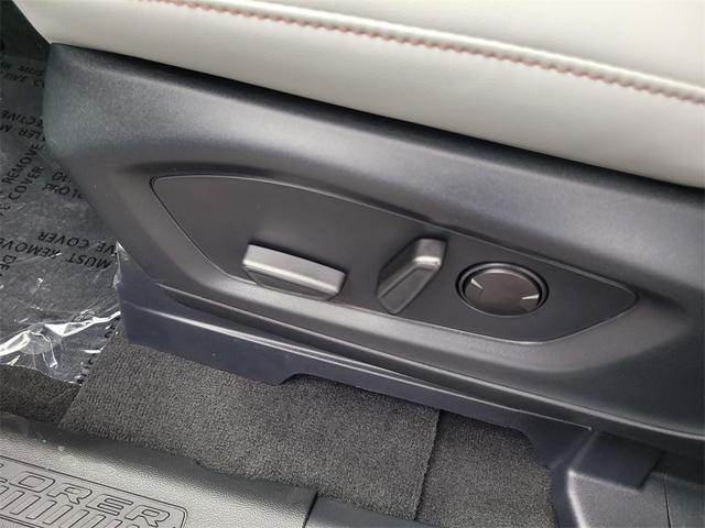 Photo of 2025 Space White Metallic Ford Explorer