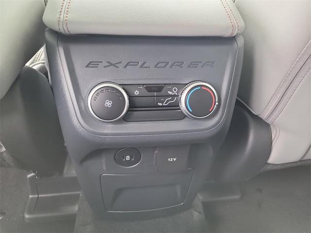 Photo of 2025 Space White Metallic Ford Explorer
