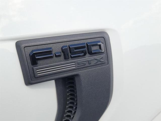 Photo of 2022 Oxford White Ford F-150