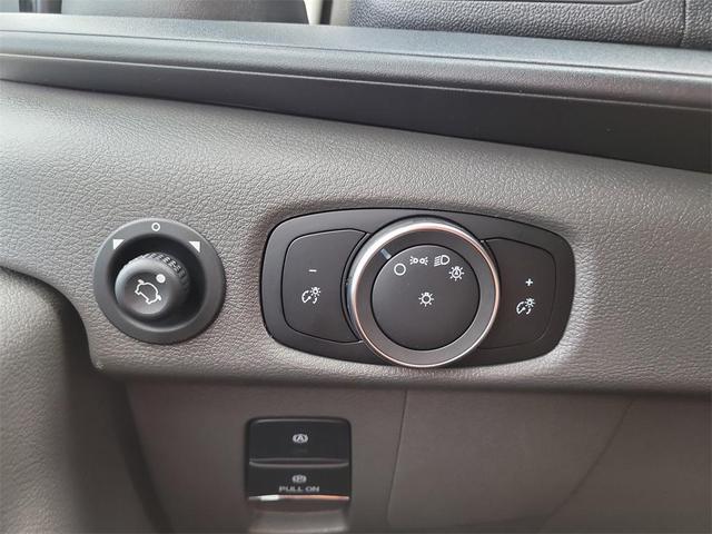 Photo of 2025 Oxford White Ford Transit-250
