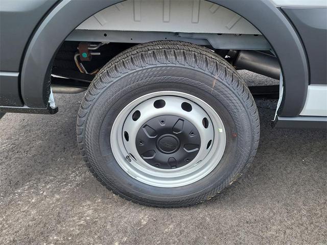 Photo of 2025 Oxford White Ford Transit-250