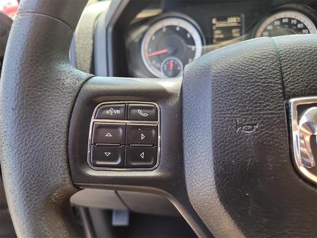 Photo of 2018 Brilliant Black Crystal Pearlcoat RAM 1500