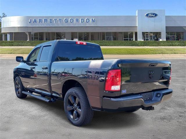 Photo of 2018 Brilliant Black Crystal Pearlcoat RAM 1500