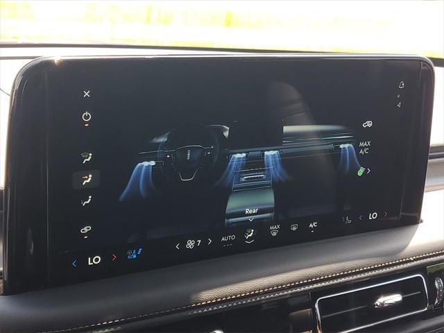 Photo of 2025 Infinite Black Metallic Clearcoat Lincoln Aviator