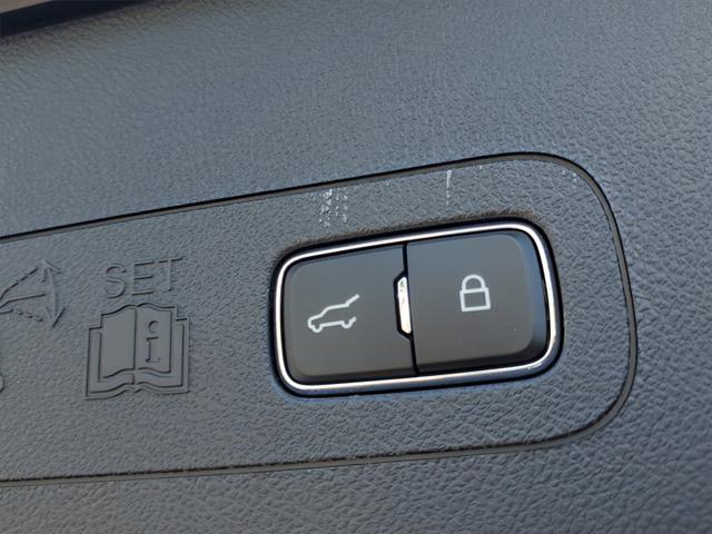 Photo of 2025 Infinite Black Metallic Clearcoat Lincoln Aviator
