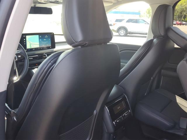 Photo of 2025 Infinite Black Metallic Clearcoat Lincoln Aviator