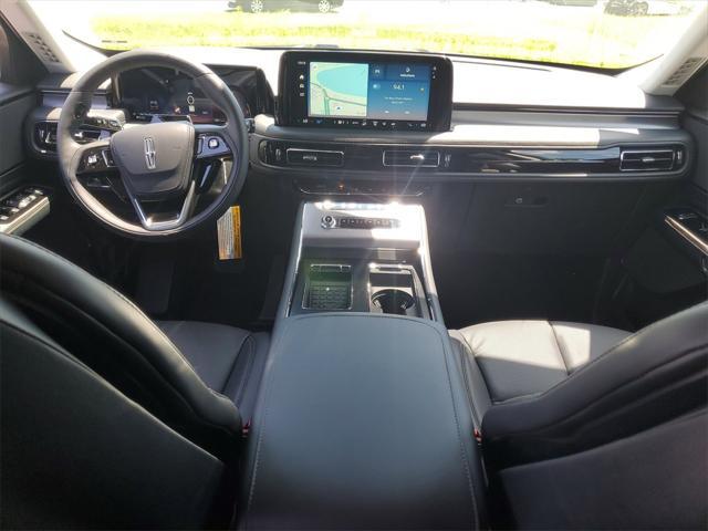 Photo of 2025 Infinite Black Metallic Clearcoat Lincoln Aviator
