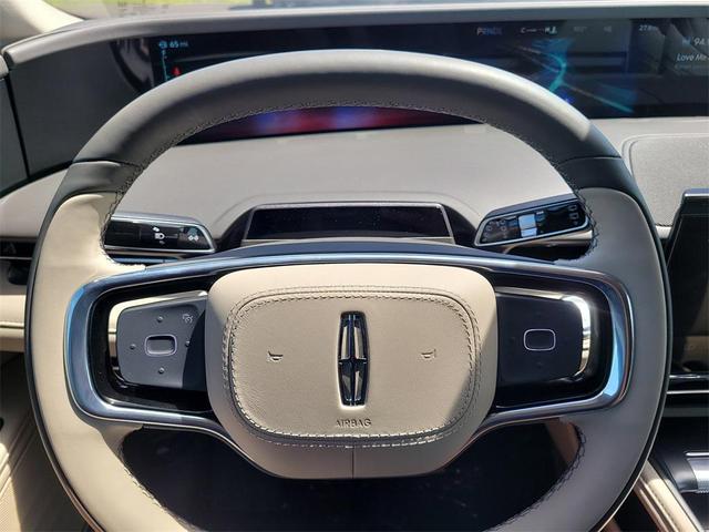 Photo of 2025 Whisper Blue Metallic Clearcoat Lincoln Nautilus