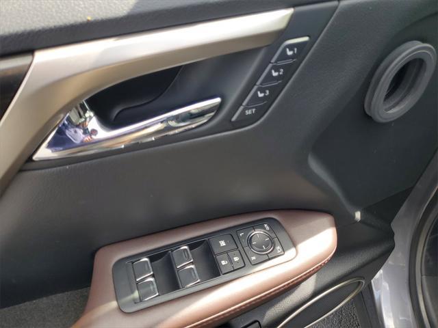 Photo of 2017 Nebula Gray Pearl Lexus RX 350
