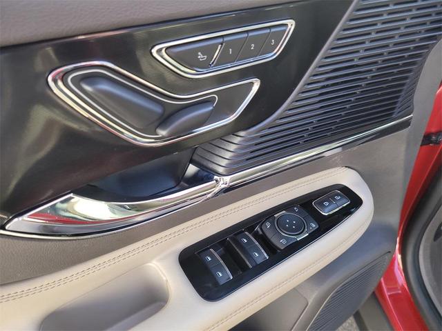 Photo of 2022 Red Carpet Metallic Tinted Clearcoat Lincoln Corsair