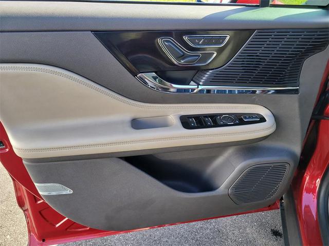 Photo of 2022 Red Carpet Metallic Tinted Clearcoat Lincoln Corsair