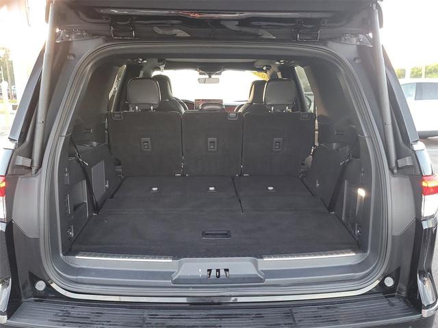 Photo of 2022 Infinite Black Metallic Clearcoat Lincoln Navigator