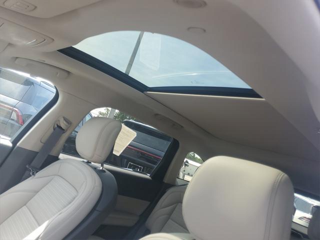 Photo of 2025 Lustrous Gray Metallic Lincoln Nautilus