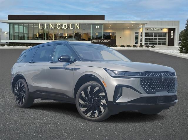 Photo of 2025 Lustrous Gray Metallic Lincoln Nautilus