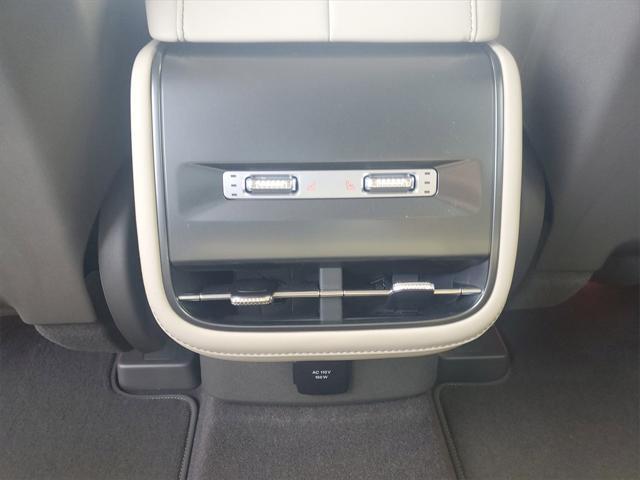 Photo of 2025 Lustrous Gray Metallic Lincoln Nautilus