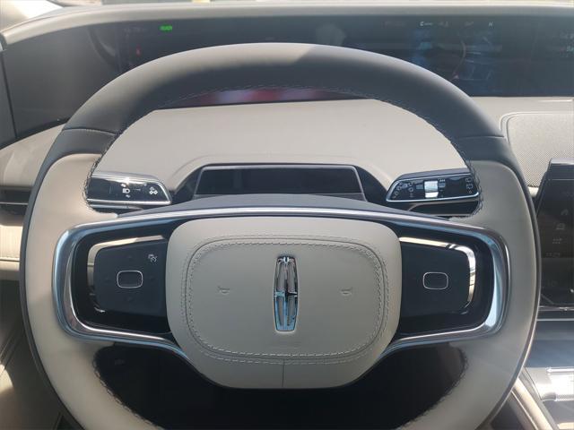 Photo of 2025 Lustrous Gray Metallic Lincoln Nautilus